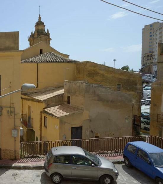 B&B A Due Passi Dal Centro Agrigento Exteriör bild